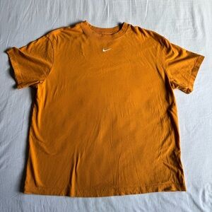 Nike Men's Orange T-Shirt